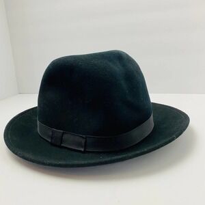 Capas Design 100% wool medium black hat